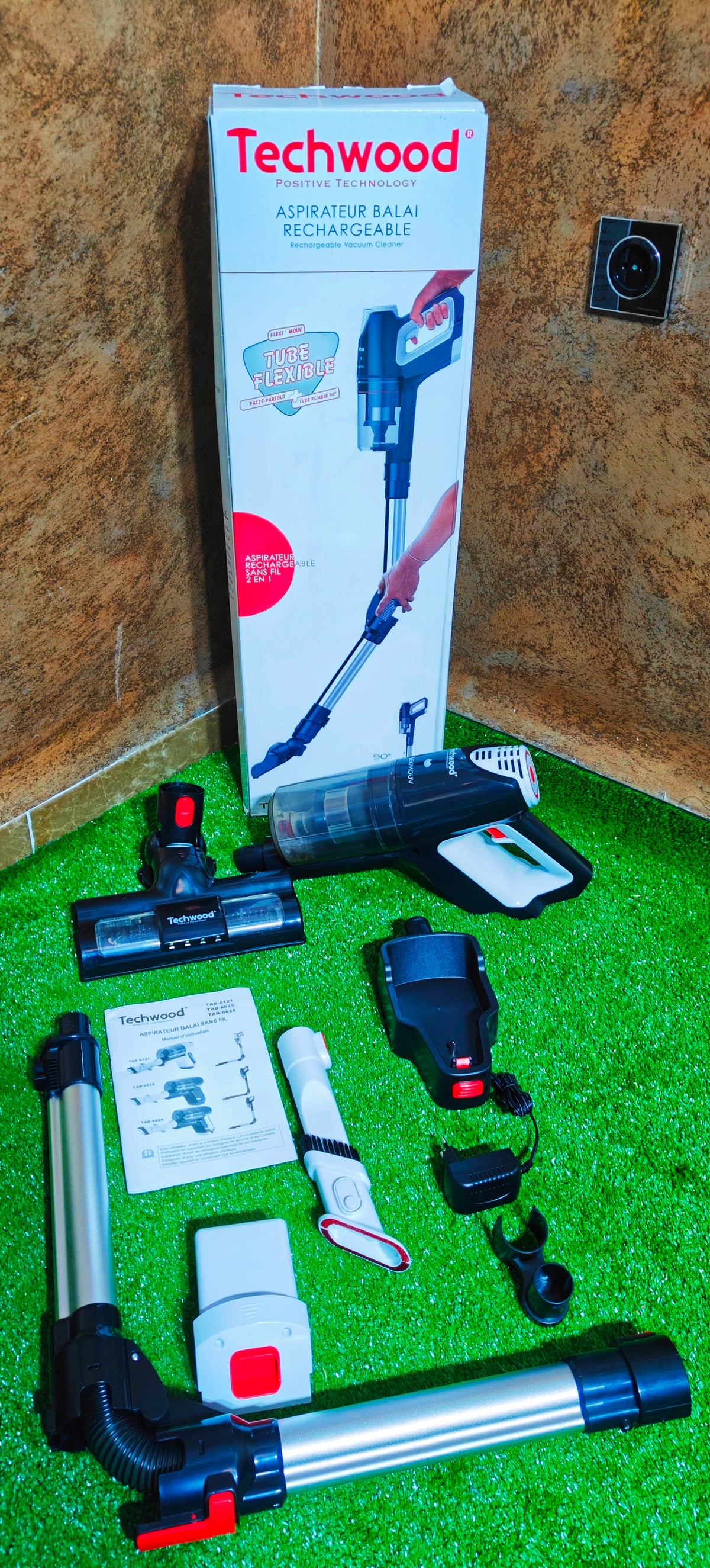 Aspirateur techwood sans Fil
