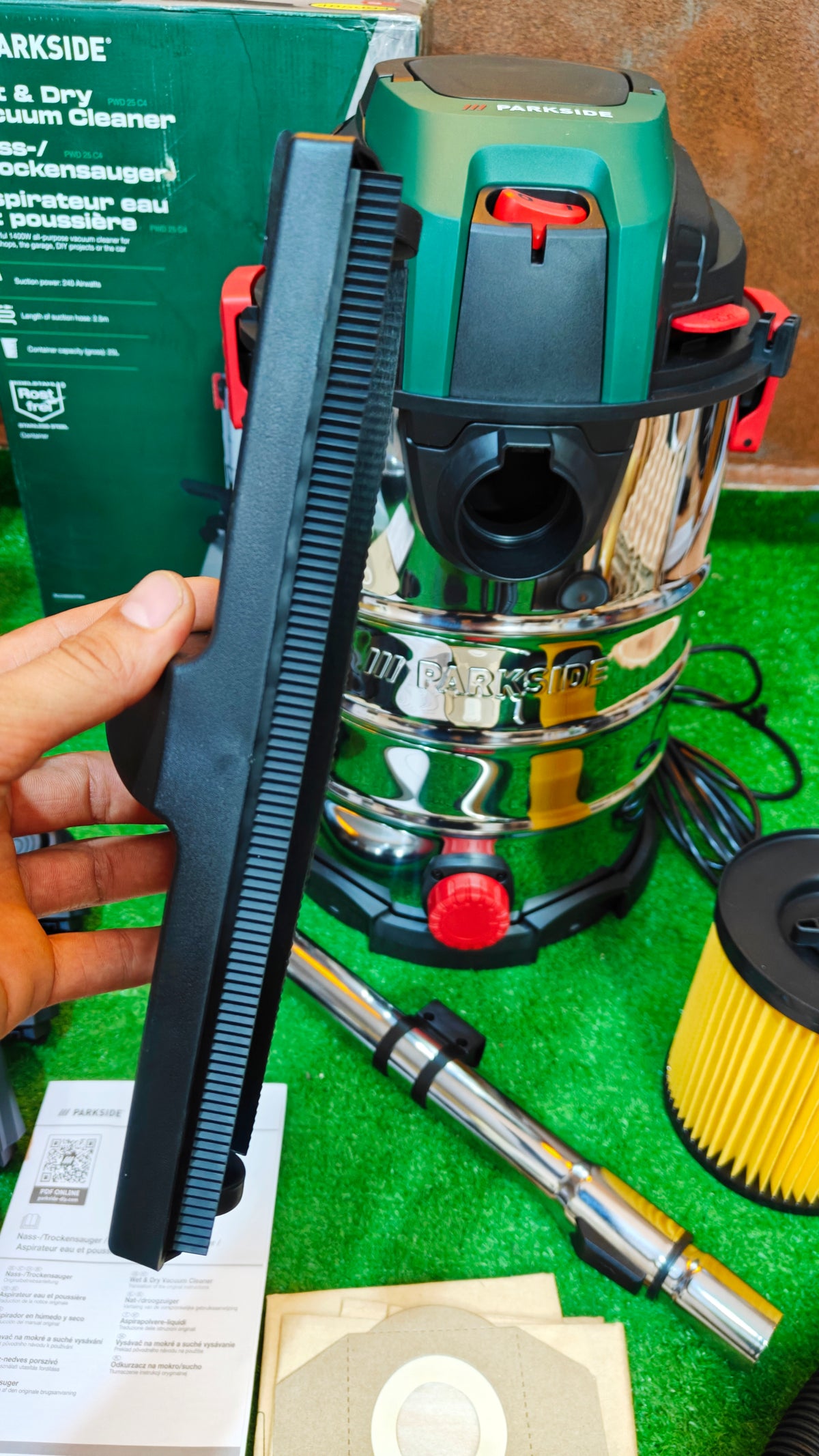 Aspirateur Eau & Poussière PARKSIDE  PWD C4